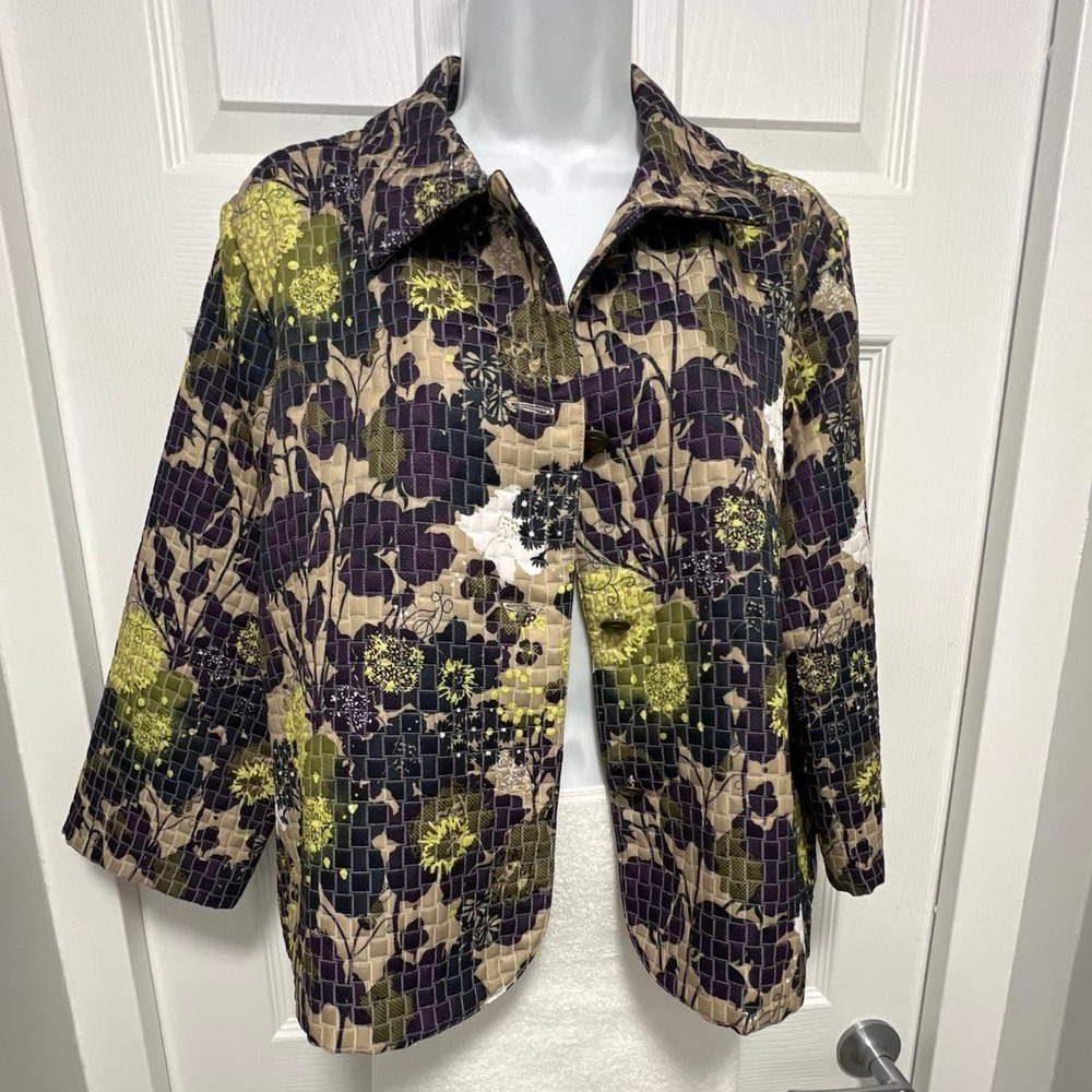 Women's Christopher and Banks jacket size M 3/4 sleeves